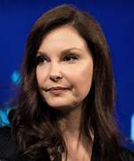 A Look at Ashley Judd’s Rumored Relationship with Martin Surbeck, Why Does She Have No Children?