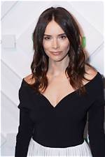 Abigail Spencer Bio, Wiki, Age, Height, Family, Husband, Movies, and Net Worth.