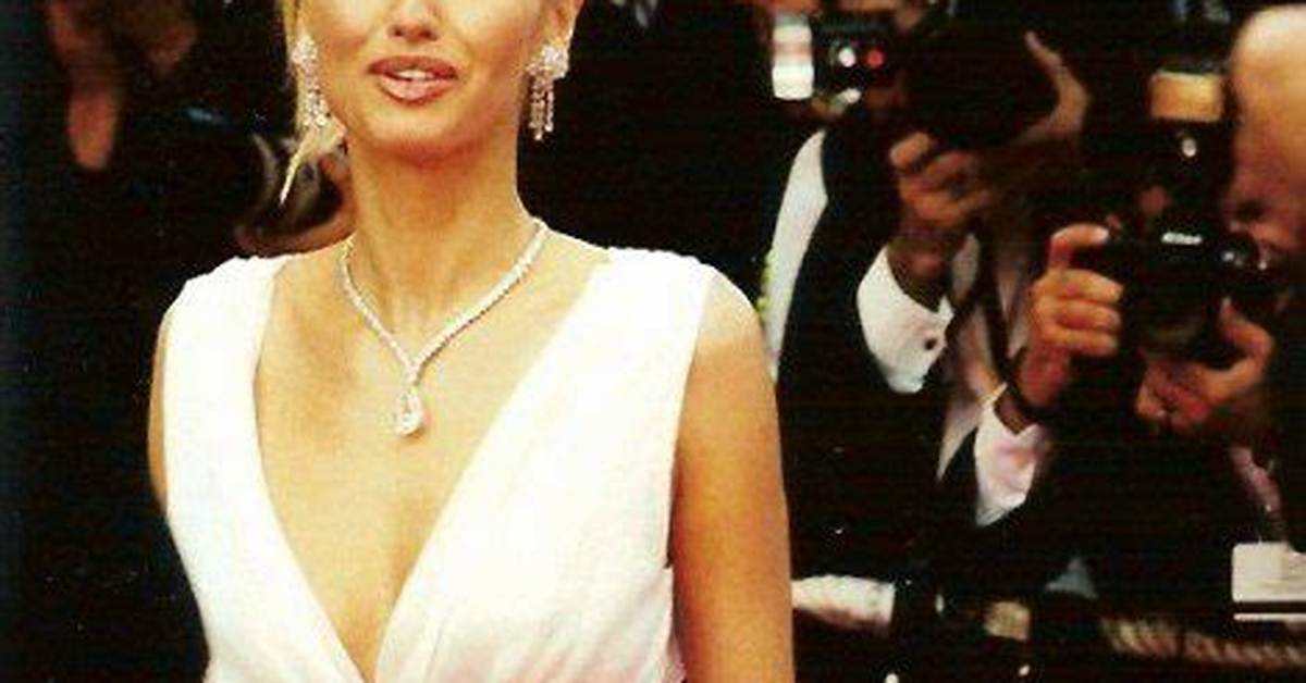 Adriana Karembeu Bio, Wiki, Age, Family, Husband, Movies, Tv Shows and Net Worth