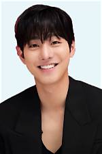 Ahn Hyo Seop- Wiki, Age, Height, Net Worth, Girlfriend, Ethnicity