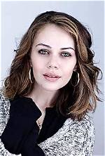 Alexis Dziena: Dating, Net Worth, Tattoos, Smoking & Body Measurements