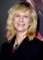 Amanda Plummer Net Worth, Income, Salary, Earnings, Biography