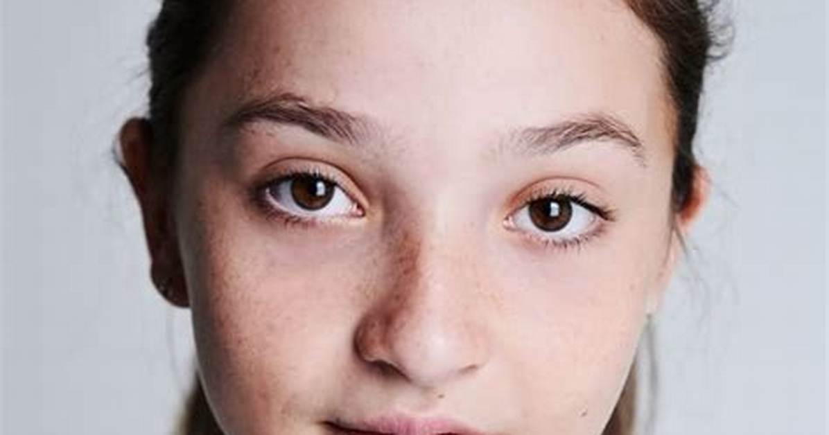 Anya Mckenna-Bruce Adult Material: Age, Instagram, Parents, Birthday, Wiki, Bio