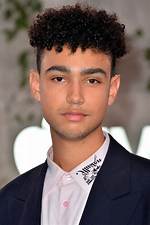 Archie Madekwe Biography, Age, Family, Education, See, Girlfriend, Net Worth, Movies and Tv Shows.