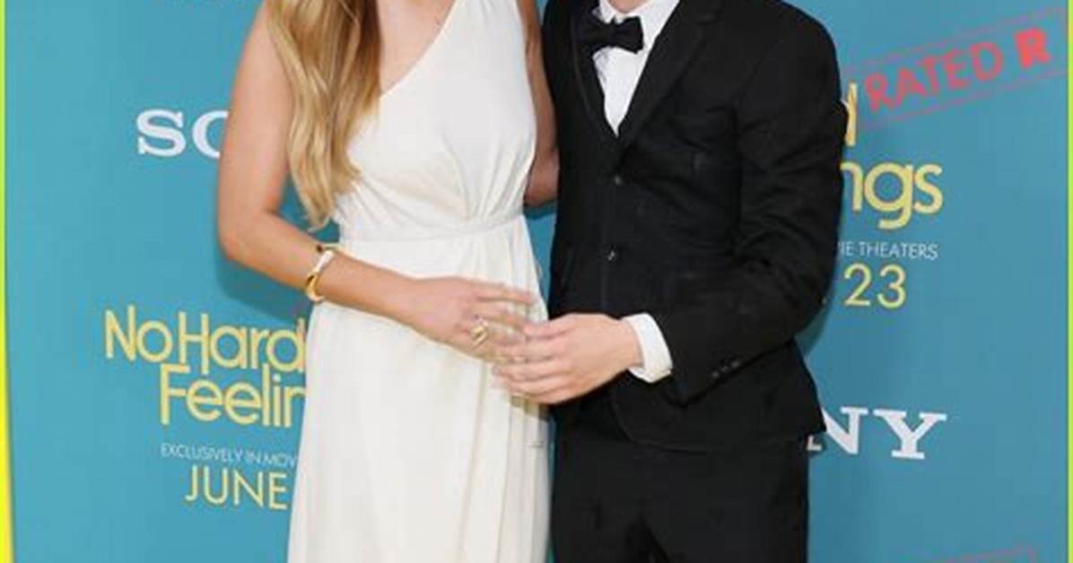 Are Ben Feldman and Andrew Barth Feldman Related?