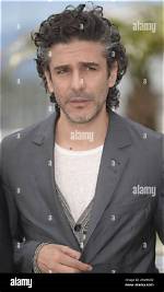 Argentine Actor Leonardo Sbaraglia Is Happily Married with Wife Guadalupe Marin- Meet His Family