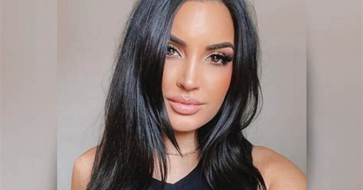 Ashlee Holmes Bio, Wiki, Age, Height, Family, Husband, Trhnj and Net Worth.