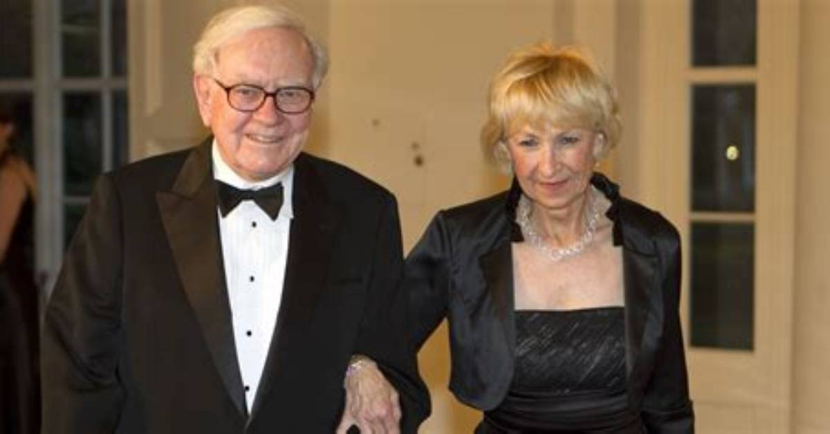 Astrid Menks Bio, Age, Net Worth, Warren Buffet, Images