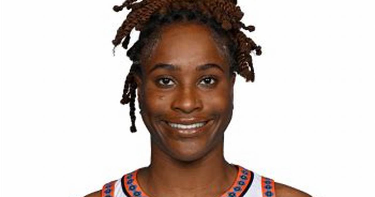 Basketball Player Queen Egbo Was Born to Parents of Nigerian Origin Amaechi and Amazilo Egbo