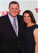 Billy Gardell: Wife, Net Worth, Tattoos, Smoking & Body Facts