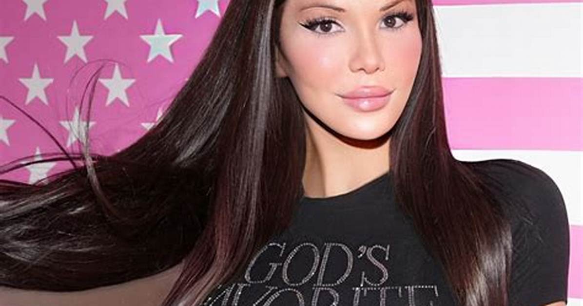 Blaire White Before Photos as a Man – Transgender Youtuber Surgery & Transition