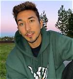 Brennen Taylor Bio, Wiki, Age, Height, Parents, Siblings, Dog, Movies, and Net Worth.