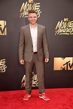 Brett Davern Height, Weight, Net Worth, Age, Birthday, Wikipedia, Who, Nationality, Biography