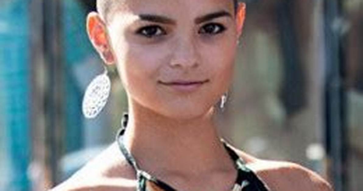 Brianna Hildebrand Bio, Wiki, Age, Height, Gay, Girlfriend, Singer, Deadpool, Movies and Net Worth