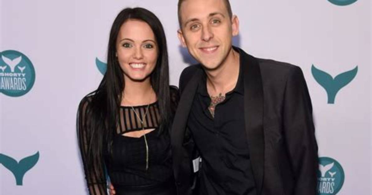 Brittney Smith (Roman Atwood’s Wife) Bio, Wiki, Age, Height, Poshmark, and Net Wort