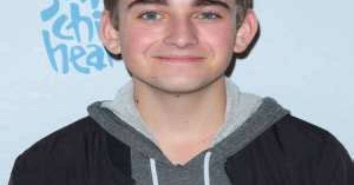 Buddy Handleson Bio, Age, Family, Girlfriend, Height, Movies, Shake It Up