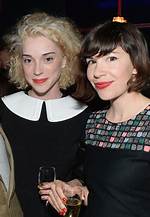 Carrie Brownste: Girlfriend, Net Worth, Tattoos, Smoking & Body Measurements