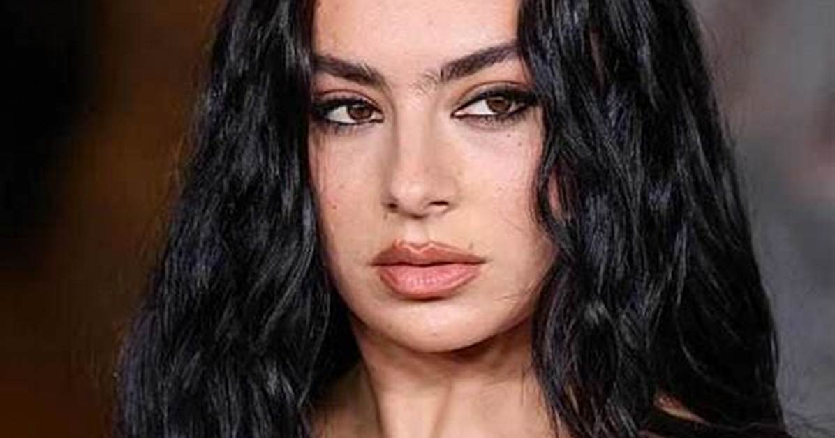 Charli Xcx Lifestyle, Wiki, Net Worth, Income, Salary, House, Cars, Favorites, Affairs, Awards, Family, Facts & Biography