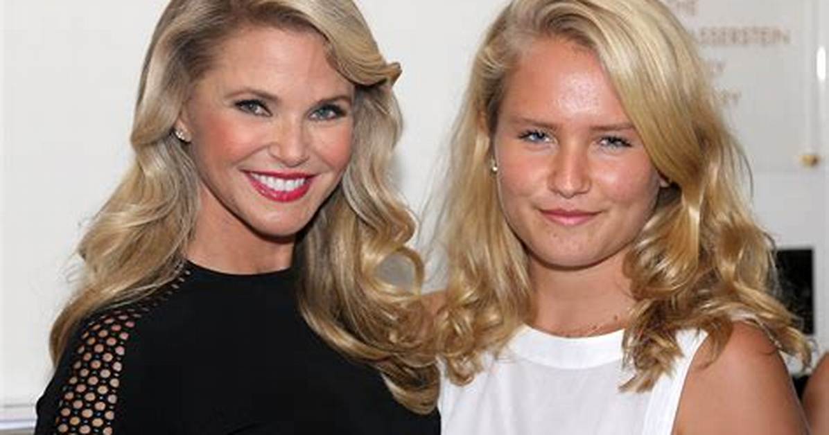 Christie Brinkley’s Daughter Sailor Lee Brinkley-Cook Bio, Wiki, Age, Father, Heigth, Net Worth, Feet, Bikini, Ethnicity and Instagram