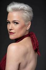 Christine Elise Bio, Wiki, Age, Height, Parents, Husband, Movies and Net Worth.