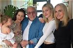 Claudia Heffner Peltz Biography; Age, Children, House, Father and Mother of Nelson Peltz’s Wife