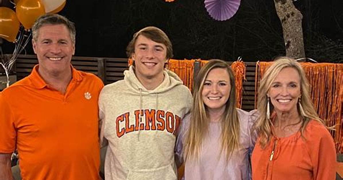 Clemson Qb Cade Klubnik Parents Are Tod & Kim: His Brother Reed Plays Football at Yale
