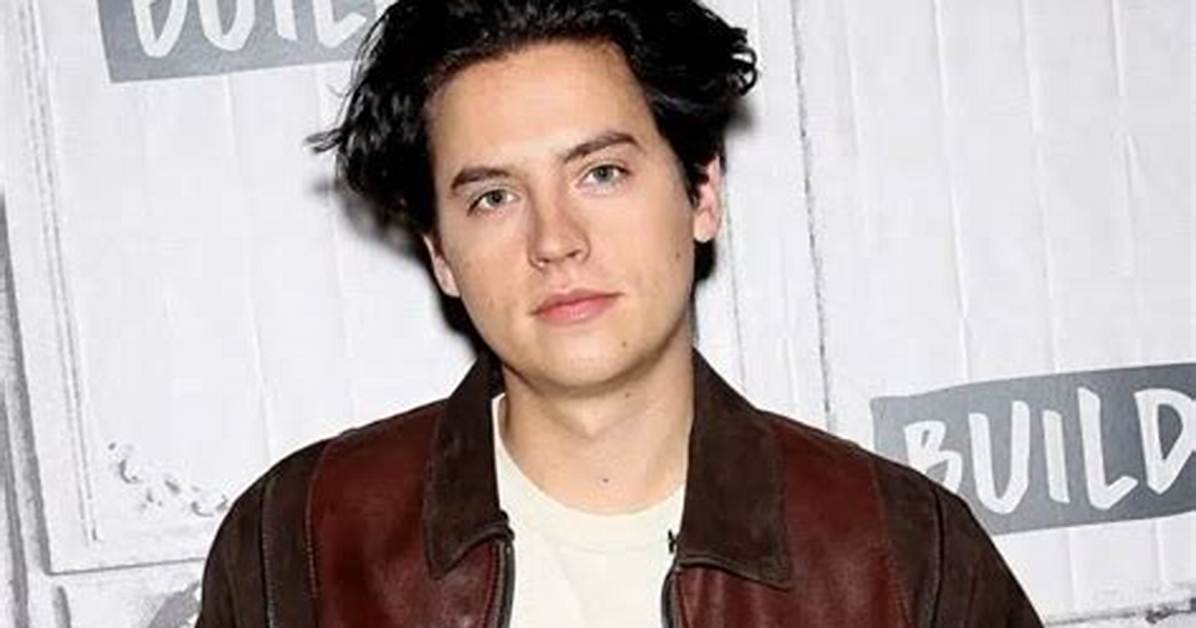 Cole Sprouse (Actor) Wiki, Bio, Age Height, Weight, Girlfriend, Net Worth, Career, Family, Facts
