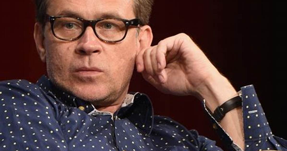 Connor Trinneer Bio, Wiki, Age, Height, Family, Wife, Movies, Salary and Net Worth.