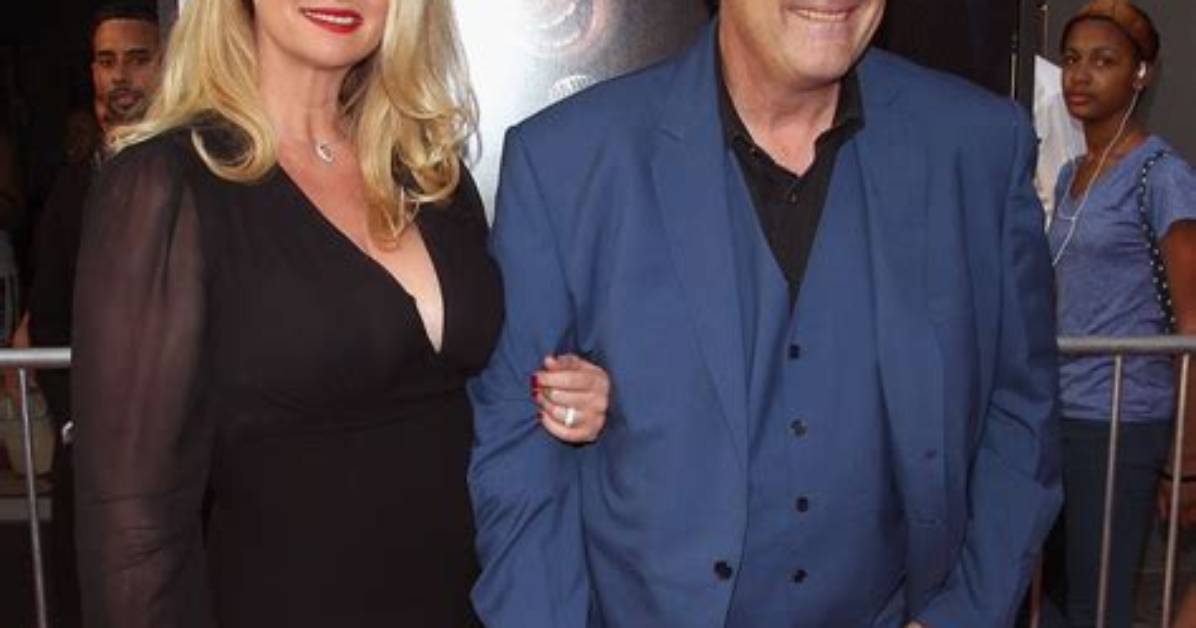 Dan Aykroyd: Wife, Net Worth, Tattoos, Smoking & Body Facts