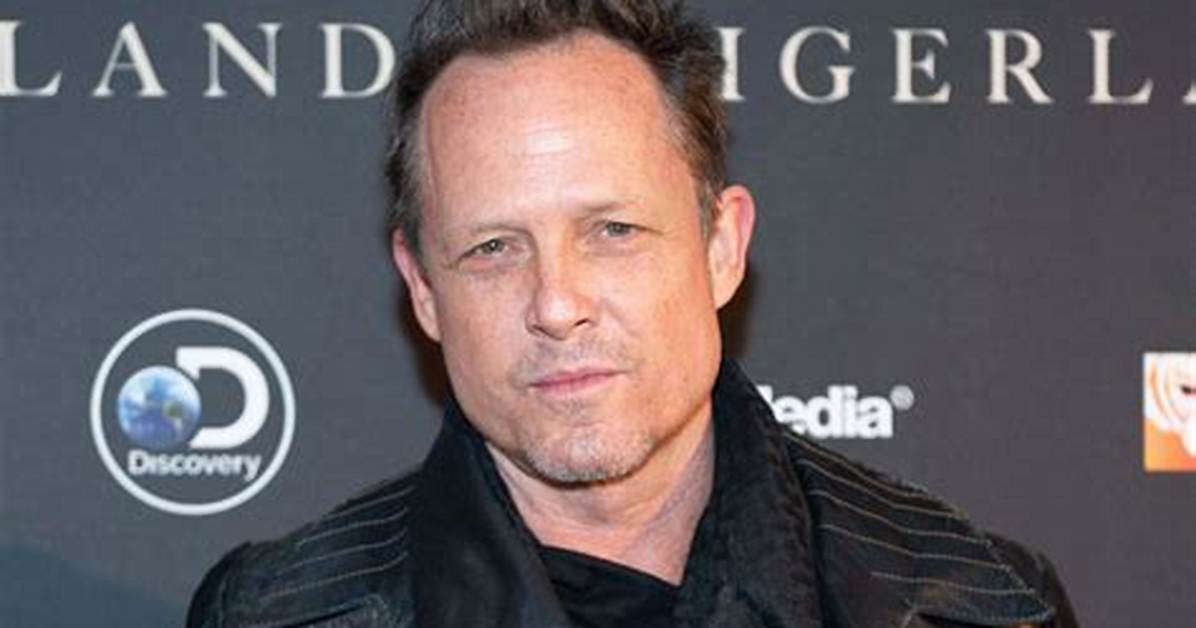 Dean Winters – Biography, Brother, Married, Wife, Girlfriend, Height, Is He Gay?