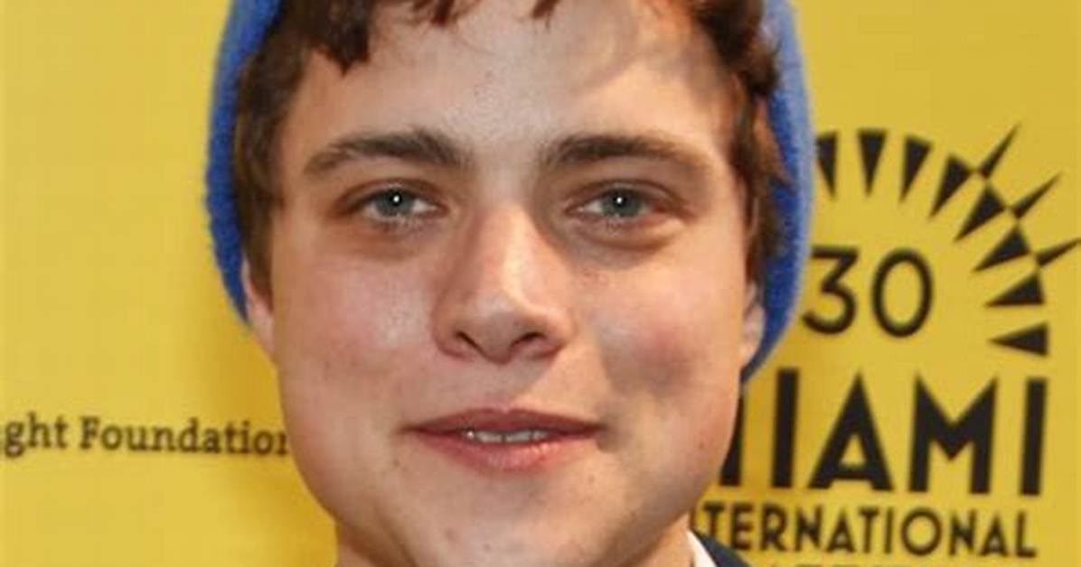 Douglas Smith (Broadcaster)’S Biography, Net Worth, Fact, Career, Awards and Life Story