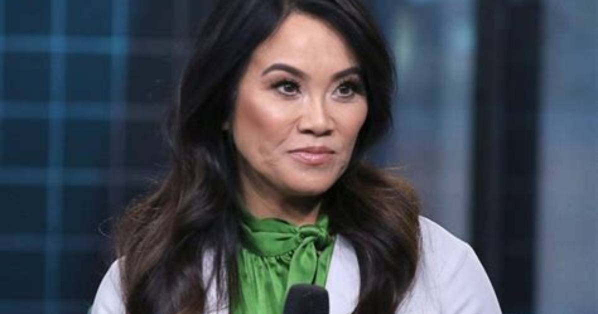 Dr. Pimple Popper Biography, Age, Wiki, Height, Parents, Education, Image, Husband, Son, Kids, Married, Salary, Net Worth, Career, and Twitter