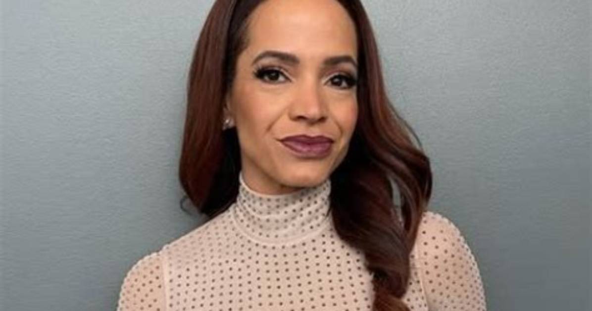 Elle Duncan Net Worth, Age, Height, Husband, Married, Kids, Salary