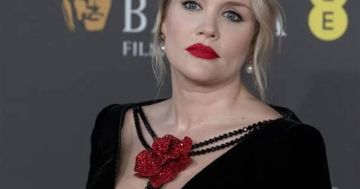 Emerald Fennell Bio, Age, Career, Husband, Movies, Writers, Tv Shows, Books, Call the Midwife