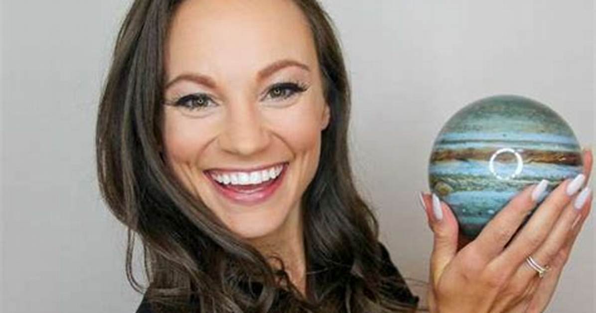 Emily Calandrelli Bio, Wiki, Age, Height, Net Worth, Husband, Scientist