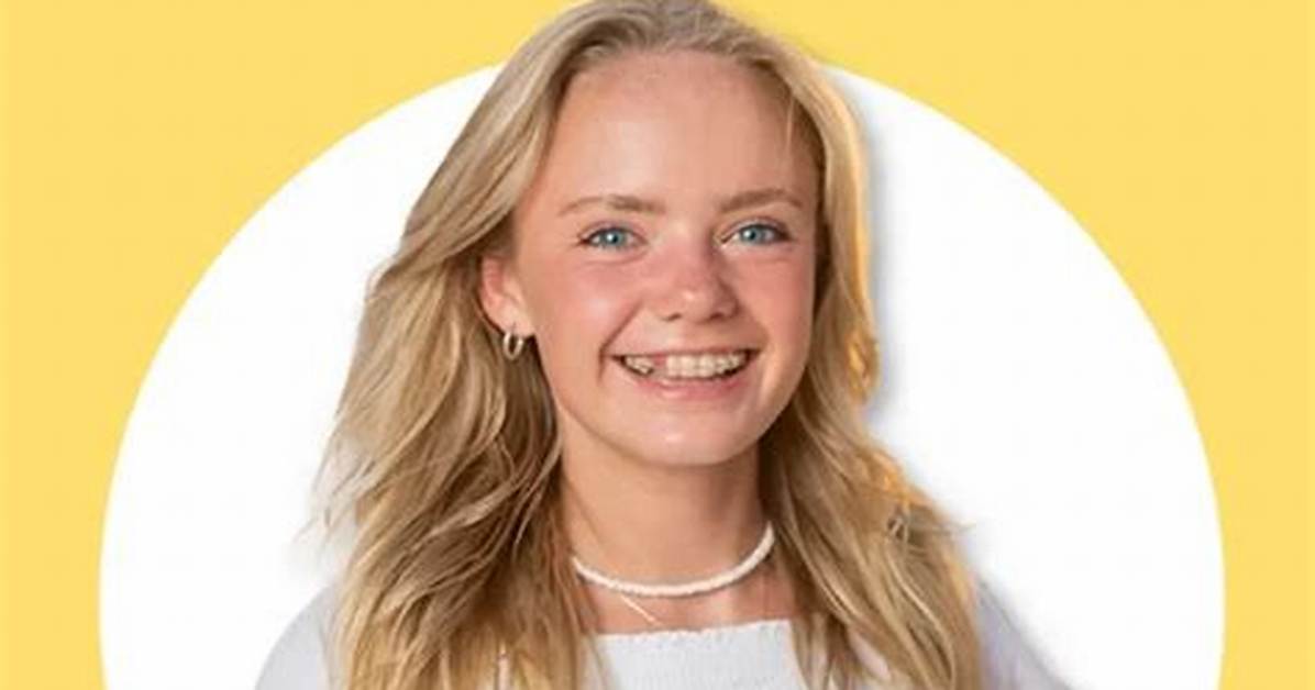 Emily Skye Height, Weight, Net Worth, Age, Birthday, Wikipedia, Who, Nationality, Biography