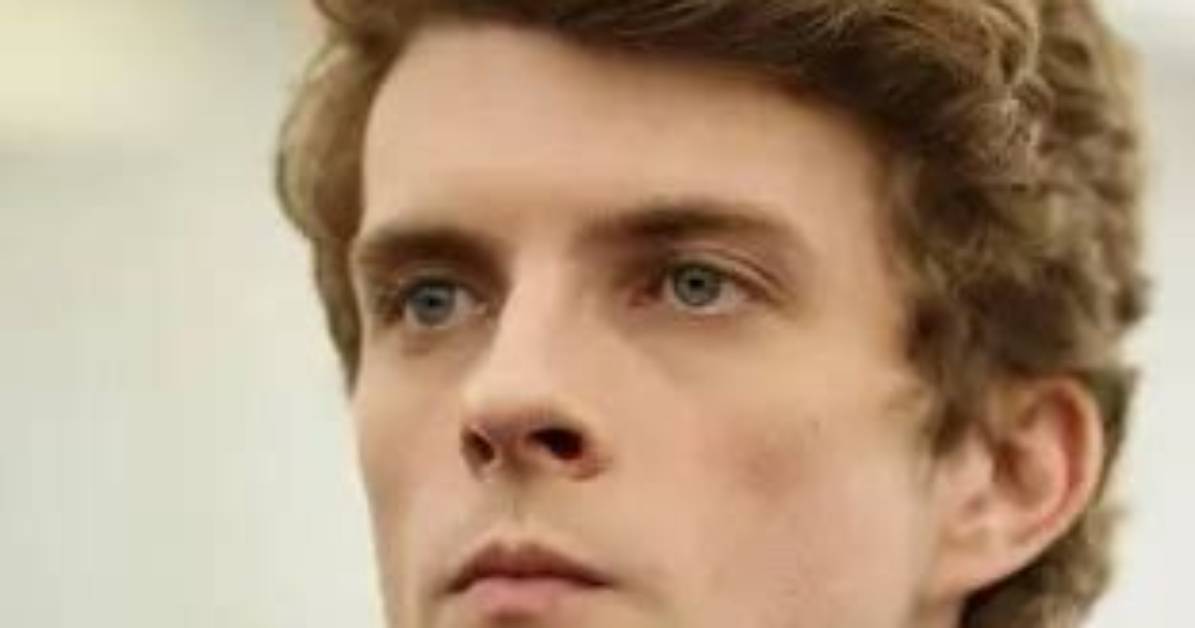 Erik Knudsen Bio, Wiki, Age, Height, Family, Dating, Movies and Net Worth.