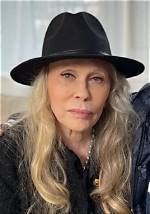 Faye Dunaway Bio, Wiki, Age, Height, Husband, Son, Movies, Bonnie, Now, and Net Worth