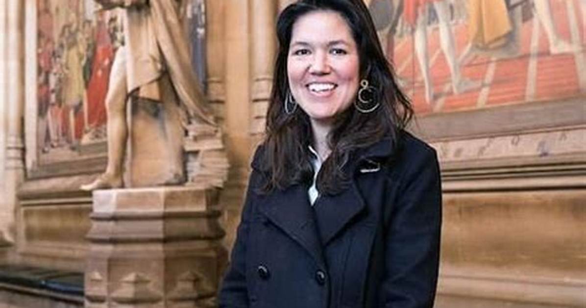 Frances Christie Bio, Age, Family, Husband, Art Expert, Antiques Roadshow