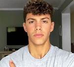 Gage Gomez Wiki, Age, Height, Boyfriend, Family, Net Worth, Bio