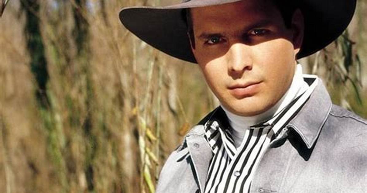 Garth Brooks’s Much Too Young (Too Feel This Damn Old) Lyrics