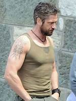Gerard Butler: Wife, Net Worth, Tattoos, Smoking & Body Facts