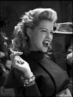 Gretchen Mol: Husband, Net Worth, Tattoos, Smoking & Body Measurements