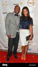 Gwendolyn Osborne – Kenny Smith’s Wife Biography, Height & Net Worth
