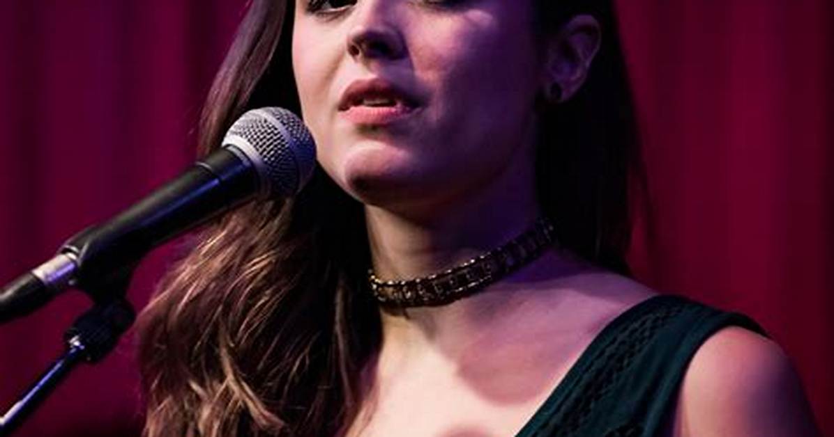 Hayley Orrantia: Single, Net Worth, Tattoos, Smoking & Body Measurements