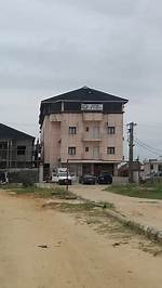 Hotel De Kajola, Ajah