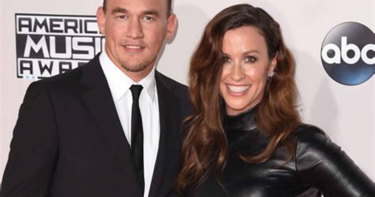 How Many Husbands Has Alanis Morissette Had? Does Alanis Morissette Have a Daughter?