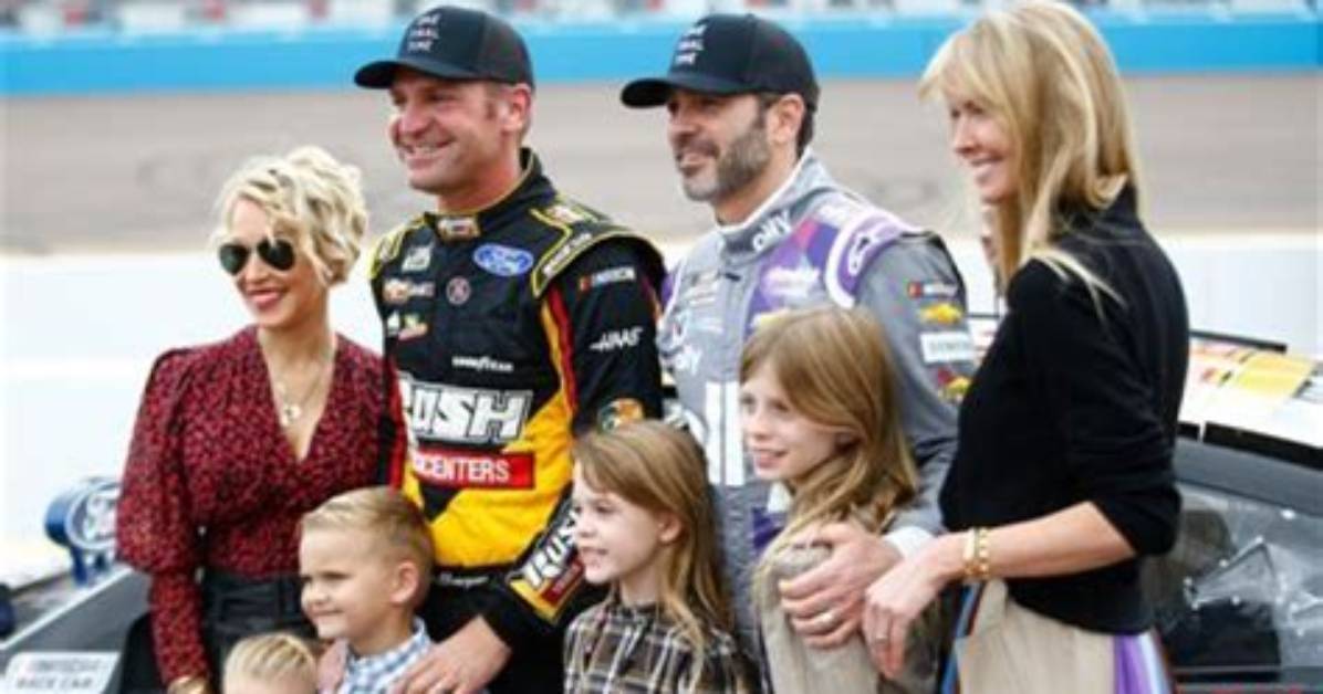 How Much Does Clint Bowyer Make a Year?