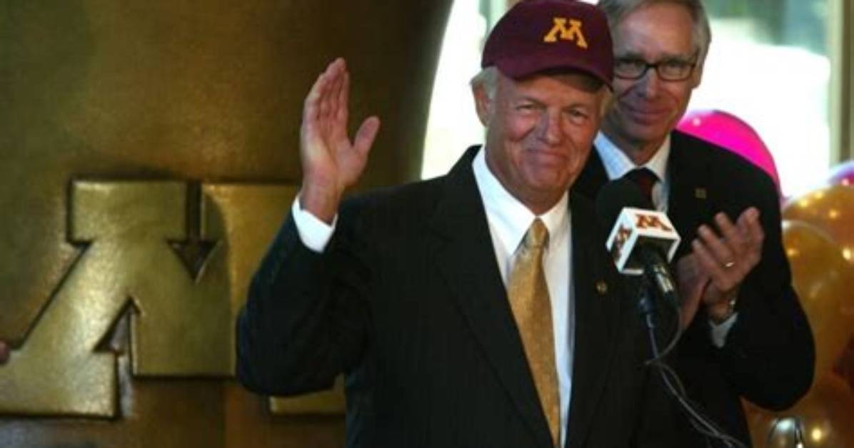 How Much Money Does Denny Neagle Make? Latest Denny Neagle Net Worth Income Salary