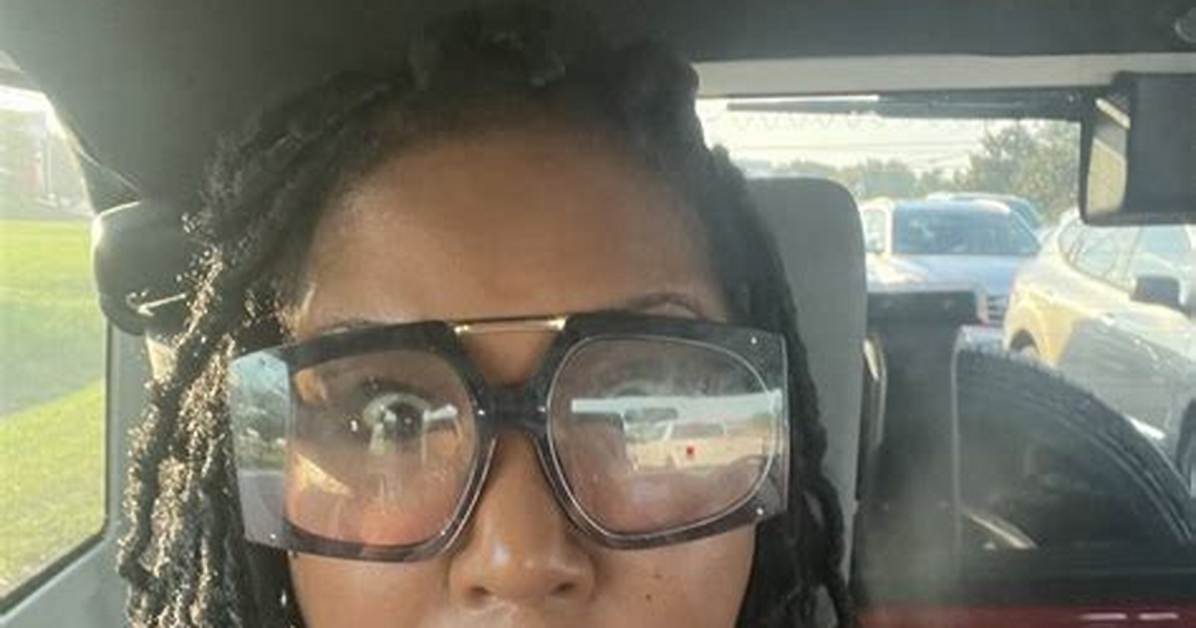 How Much Money Does Ebony Steele Make? Latest Ebony Steele Net Worth Income Salary